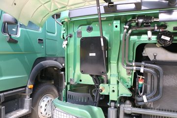 �й����� HOWO-7 375���� 8X4 7.6����ж��ͼƬ