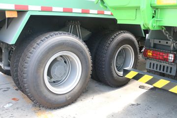 �й����� HOWO-7 375���� 8X4 7.6����ж��ͼƬ