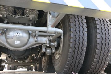 �й����� HOWO-7 375���� 8X4 7.6����ж��ͼƬ