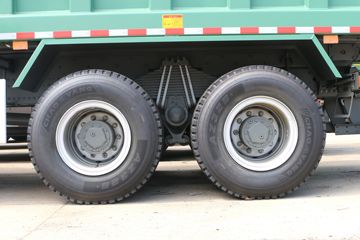 �й����� HOWO-7 375���� 8X4 7.6����ж��ͼƬ