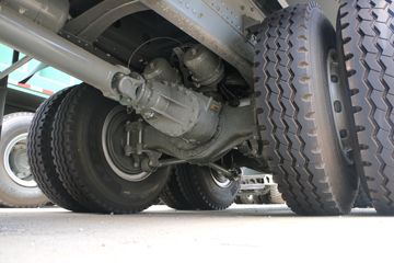 �й����� HOWO-7 375���� 8X4 7.6����ж��ͼƬ