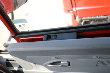 �й����� HOWO-7 380���� 6X4 6.8����ж��ͼƬ