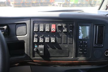 �й����� HOWO-7 380���� 6X4 6.8����ж��ͼƬ