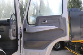 HOWO-7&nbsp;自卸车驾驶室                                               图片