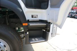 HOWO-7&nbsp;自卸车驾驶室                                               图片