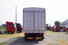 青岛解放 JK6中卡 260马力 4X2 6.8米AMT自动挡仓栅式载货车(国六)(CA5180CCYP28K1L4E6)