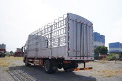 青岛解放 JK6中卡 260马力 4X2 6.8米AMT自动挡仓栅式载货车(国六)(CA5180CCYP28K1L4E6)
