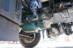 青岛解放 JK6中卡 260马力 4X2 6.8米AMT自动挡仓栅式载货车(国六)(CA5180CCYP28K1L4E6)
