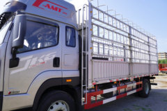青岛解放 JK6中卡 260马力 4X2 6.8米AMT自动挡仓栅式载货车(国六)(CA5180CCYP28K1L4E6)