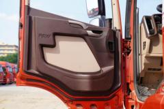 青岛解放 JH6重卡 卓越版 460马力 6X4 AMT自动档牵引车(CA4250P26K15T1E5A80)