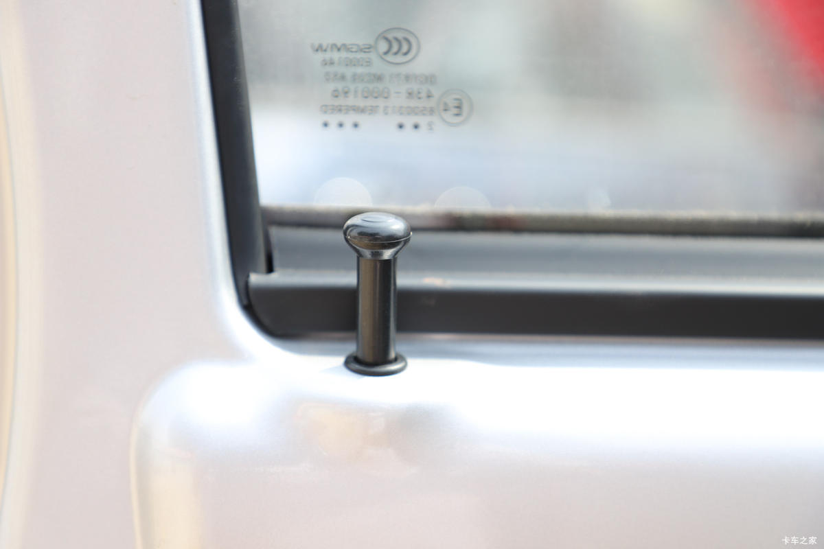 ���� ֮�� 1.2L 76���� ���� 2��˫������΢��(����)(LZW1020SBQW)��ʻ��                                               