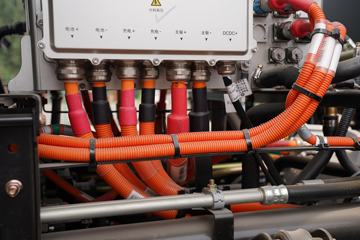 һ����� J6P�ؿ� 6X4 ���綯����ǣ����350.07kWhͼƬ