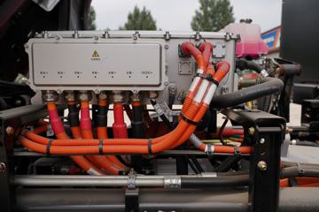 һ����� J6P�ؿ� 6X4 ���綯����ǣ����350.07kWhͼƬ