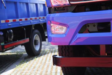 �Ͽ����� ���D50 220���� 6X2R 4.1����ж��ͼƬ