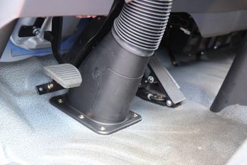 �Ͽ����� ���D50 220���� 6X2R 4.1����ж��ͼƬ