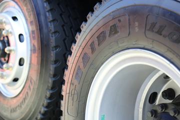 �Ͽ����� ���D50 220���� 6X2R 4.1����ж��ͼƬ
