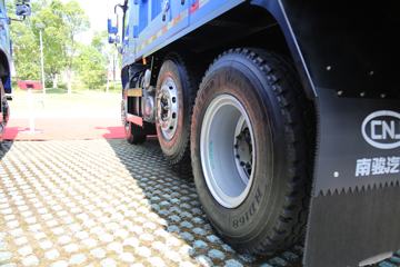 �Ͽ����� ���D50 220���� 6X2R 4.1����ж��ͼƬ