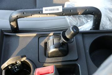 �й�����HOWO ͳ˧ 130���� 4.15��AMT�Զ������������Ῠ(����)ͼƬ