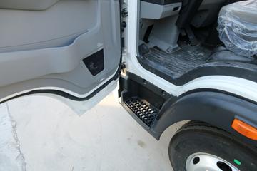 �й�����HOWO ͳ˧ 130���� 4.15��AMT�Զ������������Ῠ(����)ͼƬ
