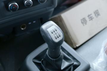 �й�����HOWO G5X�п� 220���� 6.75���Ű��դʽ�ػ���(ZZ5167CCYG421DE1)ͼƬ