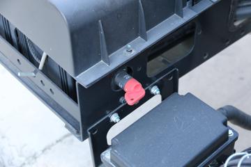 �й�����HOWO G5X�п� 220���� 6.75���Ű��դʽ�ػ���(ZZ5167CCYG421DE1)ͼƬ