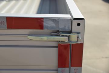 ������Խ �±�T3 ������ 1.6L ���� 122���� 2.82�׵�������С��(����)(����̥)ͼƬ