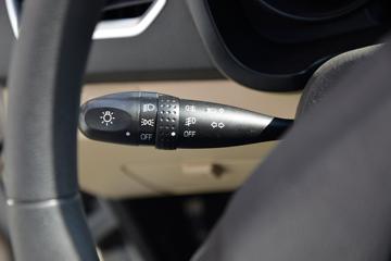 ������Խ �±�T3 1.6L ���� 122���� 2.42��˫����ʽ΢��(����)(SC5031XXYTFS6B1)ͼƬ