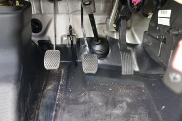 ������Խ �±�T3 1.6L ���� 122���� 2.42��˫����ʽ΢��(����)(SC5031XXYTFS6B1)ͼƬ