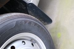 五菱电卡 2.5T 3.015米单排纯电动栏板运输车 41.86kWh