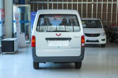 五菱之光 加长版实用型 82马力 5座 1.2L面包车