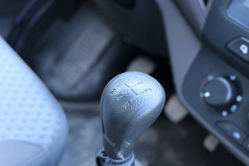  ٹ¿  1.8L 125  3.3׵΢()(˫̥)(LZW1030LT6B)ͼƬ