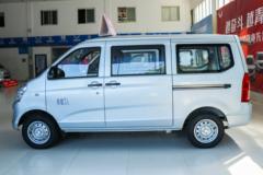 五菱 荣光S 2022款标准型 76马力 1.2L汽油 7座 面包车(国六)(带空调)