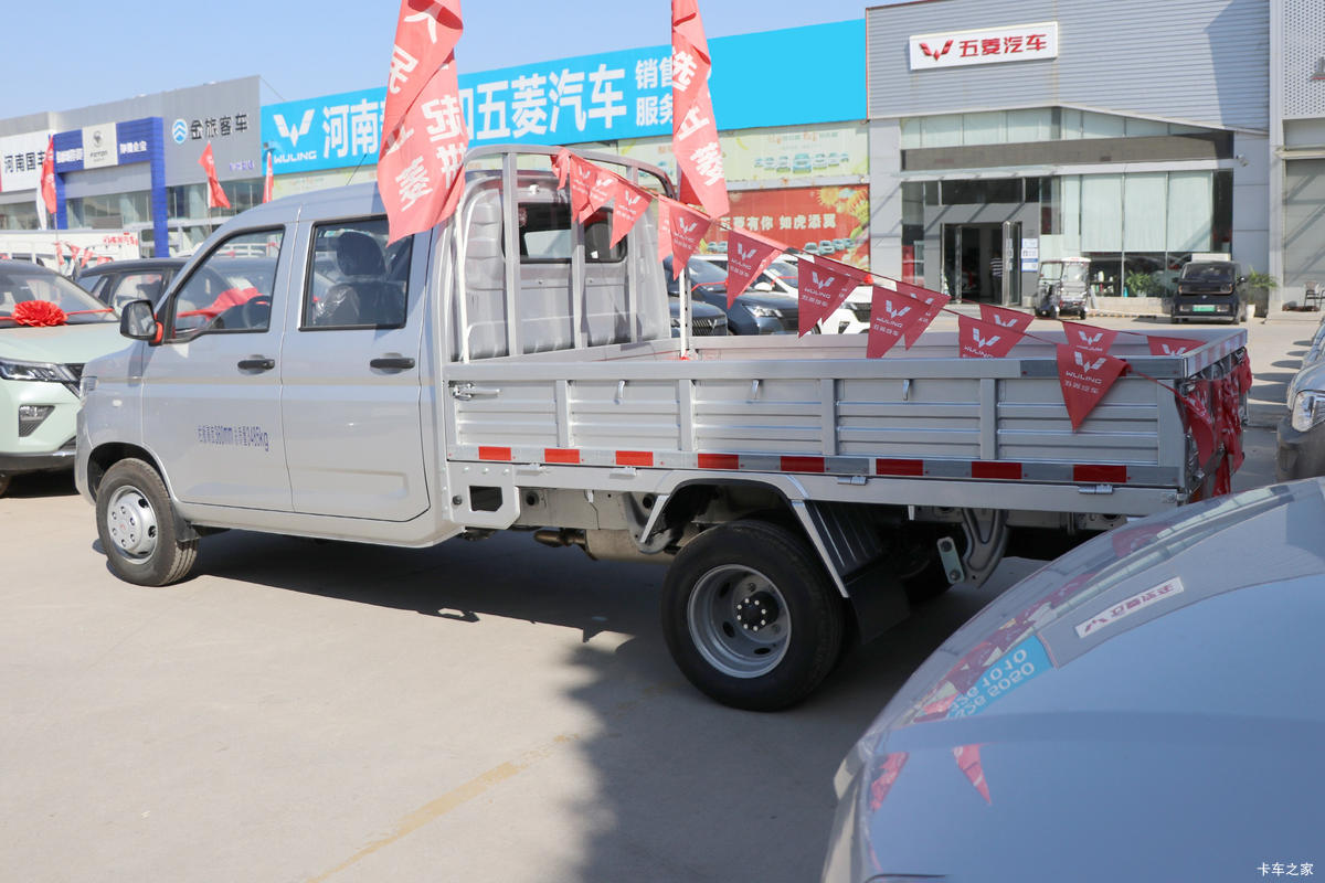  ٹ¿  1.8L 125  2.6˫΢()(˫̥)(LZW1030SLTWB)װ                                                