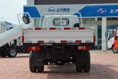 跃进 福星S80 1.5L 113马力 汽油 4.05米单排栏板小卡(SH1033PEGCNZ1)