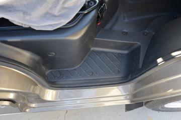 ������Խ ��Խ��V5 ������ 122���� 1.6L���� 7�������ͼƬ