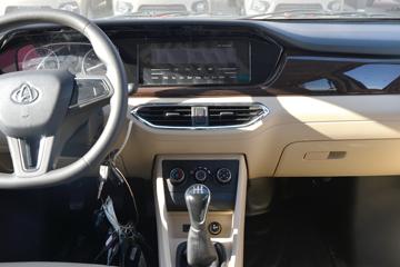 ������Խ ��Խ��V5 ������ 122���� 1.6L���� 7�������ͼƬ