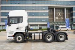 陕汽重卡 德龙X5000 经典版 460马力 6X4 危险品牵引车(国六)(SX4259XD4WQ1)