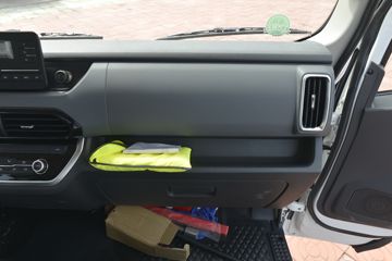 Ծ�� ��ԽC300 132���� 3.82���Ű������Ῠ(����)(SH1043ZFDCWZ6)ͼƬ