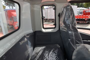 Ծ�� ��ԽC300 132���� 3.82���Ű������Ῠ(����)(SH1043ZFDCWZ6)ͼƬ