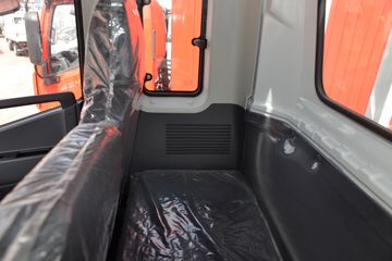 Ծ�� ��ԽC300 132���� 3.82���Ű������Ῠ(����)(SH1043ZFDCWZ6)ͼƬ