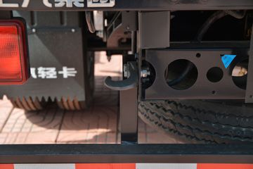 Ծ�� ��ԽC300 132���� 3.82���Ű������Ῠ(����)(SH1043ZFDCWZ6)ͼƬ