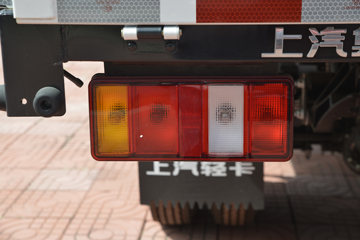 Ծ�� ��ԽC300 132���� 3.82���Ű������Ῠ(����)(SH1043ZFDCWZ6)ͼƬ