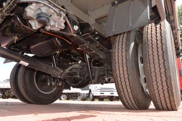 Ծ�� ��ԽC300 132���� 3.82���Ű������Ῠ(����)(SH1043ZFDCWZ6)ͼƬ