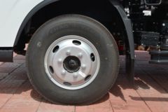 跃进 超越C300 132马力 3.82米排半栏板轻卡(国六)(SH1043ZFDCWZ6)