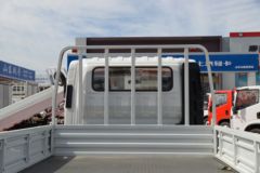 跃进 超越C300 132马力 3.82米排半栏板轻卡(国六)(SH1043ZFDCWZ6)