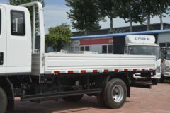 跃进 超越C300 132马力 3.82米排半栏板轻卡(国六)(SH1043ZFDCWZ6)