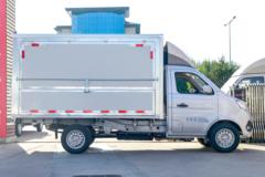 长安新豹T3翼展车，3.1米货箱，摆摊好助手