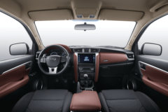 黄海 N1 2023款 舒适型 2.4L汽油 160马力 手动两驱 加长货箱双排皮卡(国六) 黄海 N1 2023款 舒适型 2.4L汽油 160马力 手动两驱 加长货箱双排皮卡(国六)