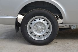 五菱EV50&nbsp;电动封闭厢货底盘图片