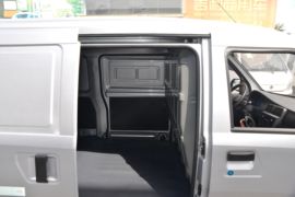 五菱EV50&nbsp;电动封闭厢货货厢图片